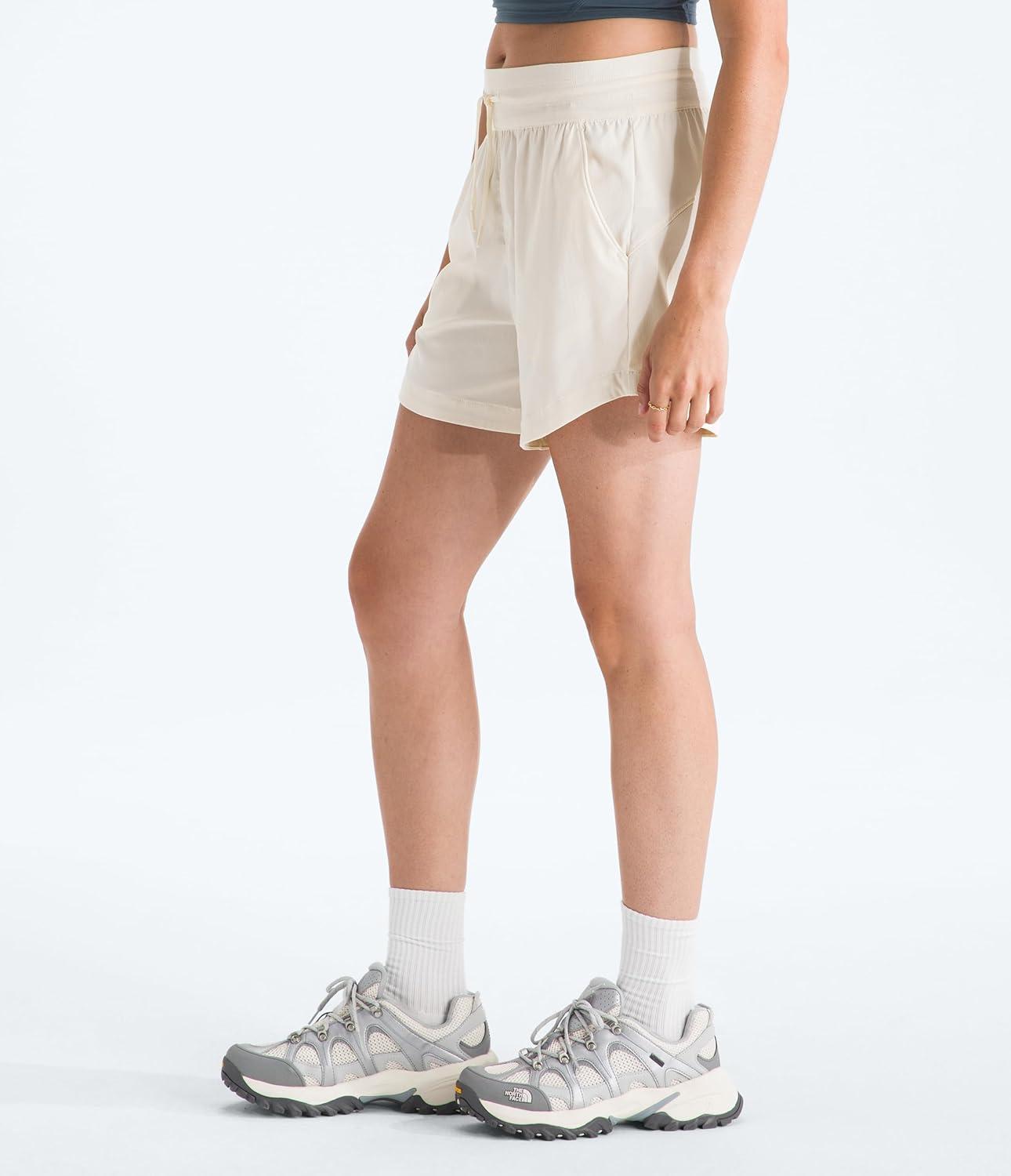 imageThe North Face Aphrodite Arise 5 ShortsWhite Dune