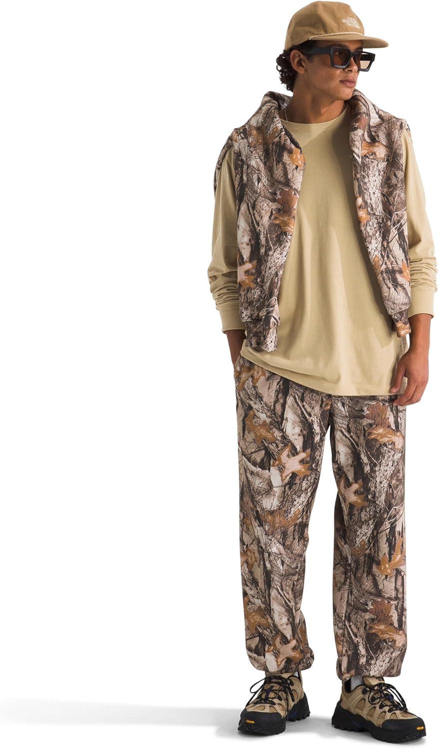 imageTHE NORTH FACE Mens Evolution Simple Dome Longsleeve Tee Cotton Shirt With the Classic LogoKhaki Stone