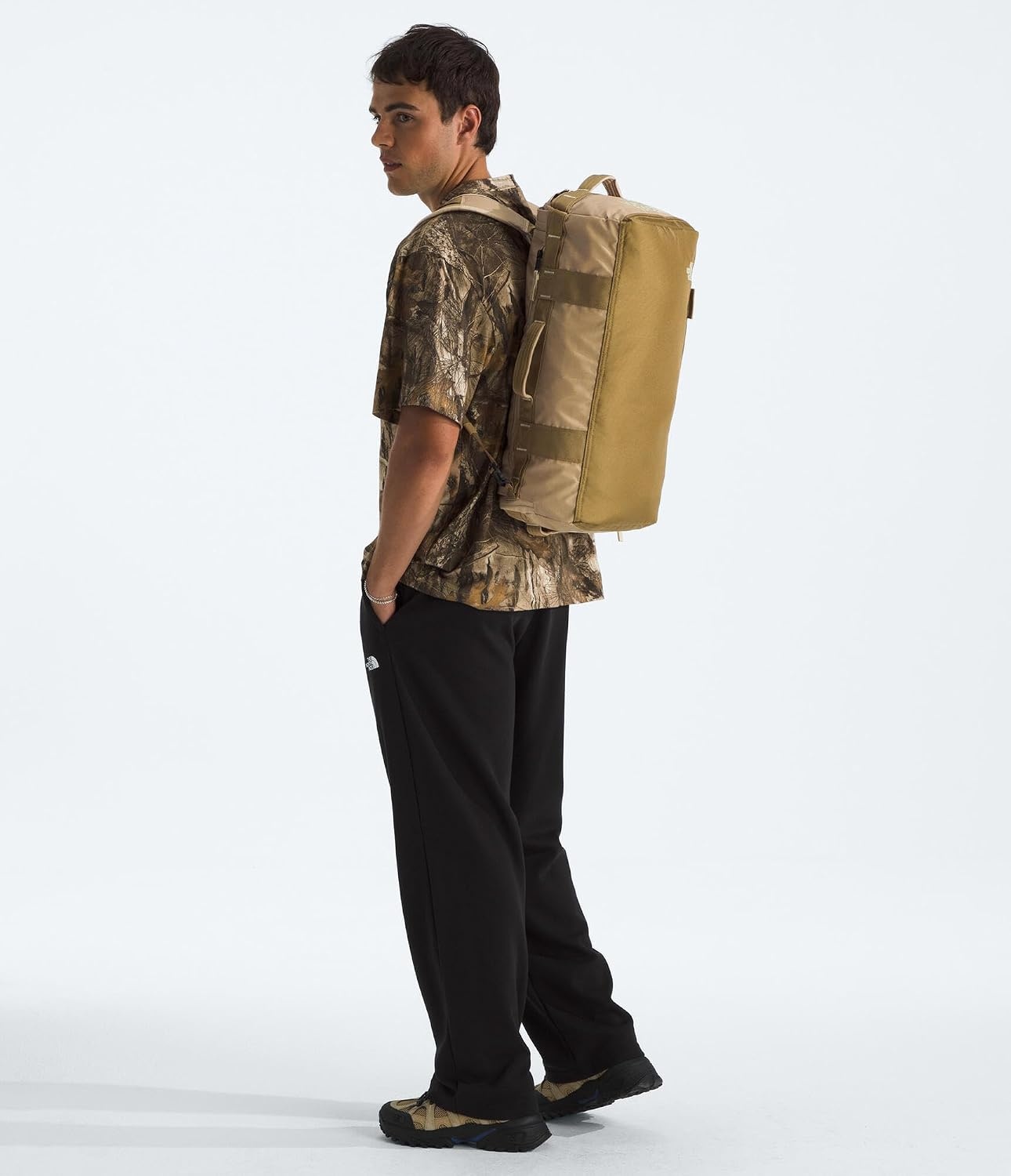 image:imageTHE NORTH FACE Base Camp VoyagerKhaki StoneUtility BrownDesert Stone